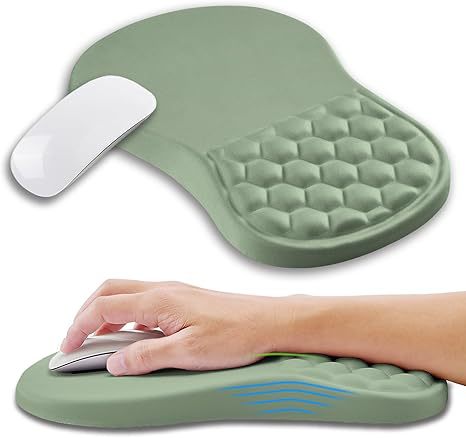 Ergonomic mouse pad with wrist rest in Light green